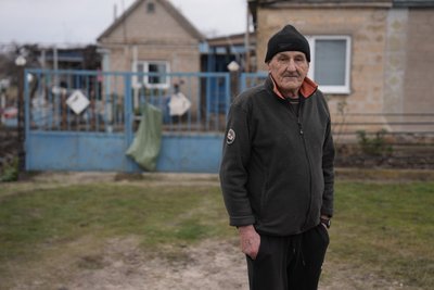 Свято за 10 км від фронту: як Чорненкове на Дніпропетровщині готується до Нового року Свято за 10 км від фронту: як Чорненкове на Дніпропетровщині готується до Нового року