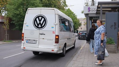 Проїзд по 30 і 35 гривень: у Вінниці підвищили тарифи на маршрутні таксі Проїзд по 30 і 35 гривень: у Вінниці підвищили тарифи на маршрутні таксі