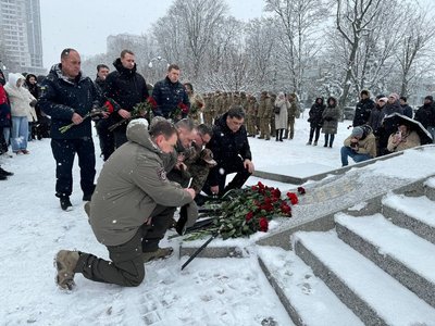 У Черкасах вшанували Героїв Небесної Сотні У Черкасах вшанували Героїв Небесної Сотні