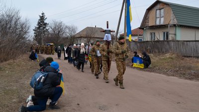 На Чернігівщині поховали бійців Вадима Федая, Олексія Горбаньова та Дениса Белика На Чернігівщині поховали бійців Вадима Федая, Олексія Горбаньова та Дениса Белика