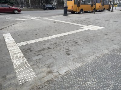 Безбар’єрні маршрути у Полтаві: що вже зробили і що не витримало зиму Безбар’єрні маршрути у Полтаві: що вже зробили і що не витримало зиму
