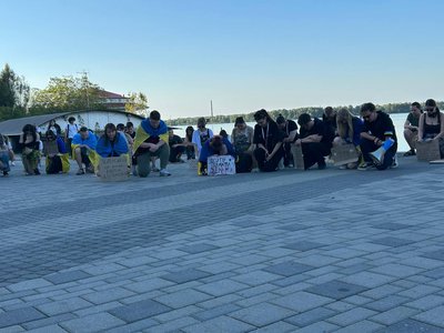 У Дніпрі жителі долучилися до протестної ходи на підтримку Федорова У Дніпрі жителі долучилися до протестної ходи на підтримку Федорова