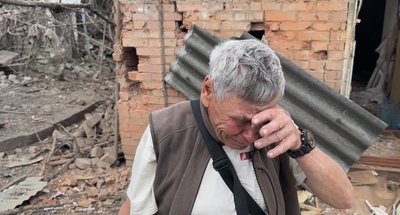 "Прокидаюся — піді мною горить". У Слов’янську авіабомба вдарила по приватних будинках: якою була нічна атака "Прокидаюся — піді мною горить". У Слов’янську авіабомба вдарила по приватних будинках: якою була нічна атака
