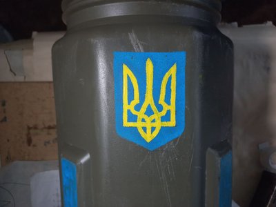 Розмальовані снаряди: житомирські художники влаштували арт-майстерню, щоб підтримати ЗСУ