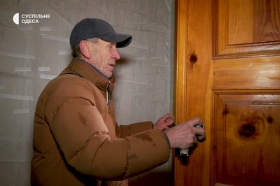 "Вискочили за хвилину": жителі зруйнованого будинку в Одесі про атаку РФ 27 січня "Вискочили за хвилину": жителі зруйнованого будинку в Одесі про атаку РФ 27 січня