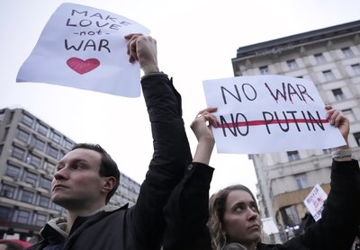 У Сербії вийшли на протест проти вторгнення РФ в Україну