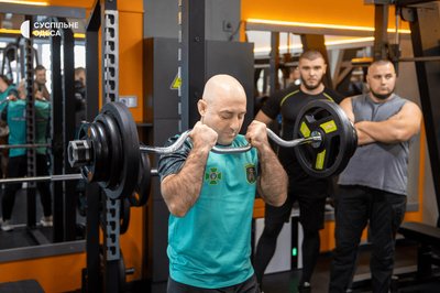 Автопробіг, молебень і спортивні змагання: на Одещині вшанували пам'ять загиблого військового Андрія Шевредіна Автопробіг, молебень і спортивні змагання: на Одещині вшанували пам'ять загиблого військового Андрія Шевредіна