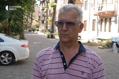 "Може обвалитися будь-якої миті": одесити власними силами рятують будинок "Може обвалитися будь-якої миті": одесити власними силами рятують будинок