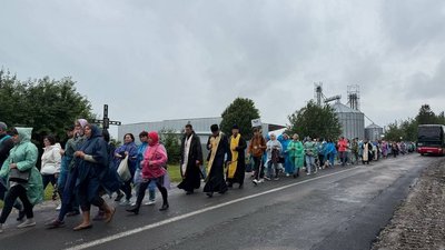 Проща в Зарваниці, Всеукраїнська проща, прочани ідуть, хода прочан, Тернопільщина, липень 2025 Проща в Зарваниці, Всеукраїнська проща, прочани ідуть, хода прочан, Тернопільщина, липень 2025