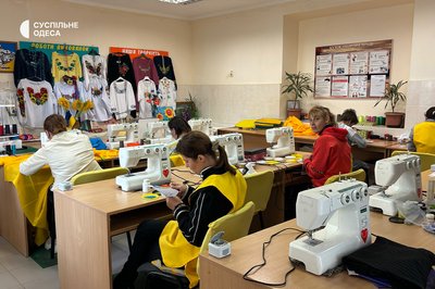 "Ми їм віддаємо свої душу і серце": як в Одесі працює інтернат для дівчат із порушеннями розвитку "Ми їм віддаємо свої душу і серце": як в Одесі працює інтернат для дівчат із порушеннями розвитку