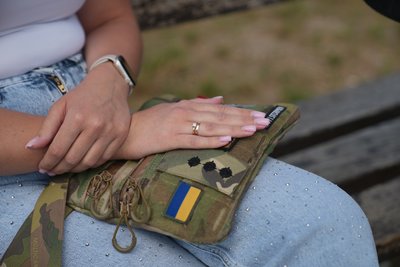 “Таких, як він, мало”: дружина розповіла про воїна Дениса Мирона з Сумщини “Таких, як він, мало”: дружина розповіла про воїна Дениса Мирона з Сумщини