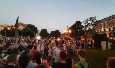 Президент України взяв участь у молитві біля пам'ятника Тарасові Шевченку у Львові Президент України взяв участь у молитві біля пам'ятника Тарасові Шевченку у Львові
