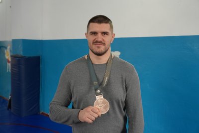 Втратив слух до того, як виповнився рік: інтервʼю з миколаївським дефлімпійським борцем Віктором Антипенком Втратив слух до того, як виповнився рік: інтервʼю з миколаївським дефлімпійським борцем Віктором Антипенком