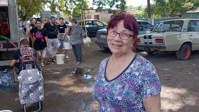 "Крани харчать, води немає". У Кривому Розі через атаку знизився тиск води. Що кажуть у водоканалі та як реагують жителі