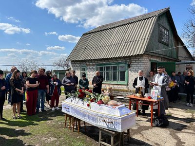 На Дніпропетровщині попрощалися з 19-річною Світланою Штепою, яка загинула через удар по Сумах На Дніпропетровщині попрощалися з 19-річною Світланою Штепою, яка загинула через удар по Сумах