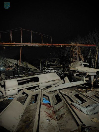 Над Одещиною збили девʼять дронів: під час атаки РФ пошкодило цивільну та припортову інфраструктури Над Одещиною збили девʼять дронів: під час атаки РФ пошкодило цивільну та припортову інфраструктури