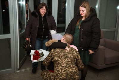 "Я не бачив, як вона росла": історія нацгвардійця з Одещини, який пережив чотири роки полону "Я не бачив, як вона росла": історія нацгвардійця з Одещини, який пережив чотири роки полону