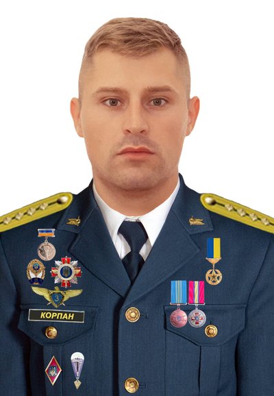 На Хмельниччині встановили пам'ятник льотчику з миколаївської бригади На Хмельниччині встановили пам'ятник льотчику з миколаївської бригади