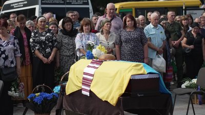 Із військовими Олександром Іллюком, Валерієм Рудишиним та Ігорем Мельничуком попрощались у Рівному