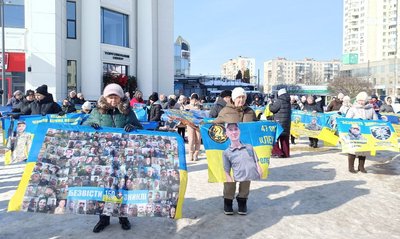 У Хмельницькому розпочалась акція на підтримку полонених та зниклих воїнів