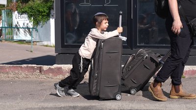 «Я дуже люблю Україну»: на Львівщину продовжують прибувати паломники-хасиди, які прямують до Умані «Я дуже люблю Україну»: на Львівщину продовжують прибувати паломники-хасиди, які прямують до Умані