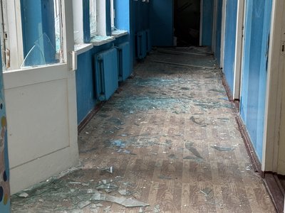 "Полум’я швидко поширювалось": уламки "шахедів" спричинили пожежу і руйнування у Сумах "Полум’я швидко поширювалось": уламки "шахедів" спричинили пожежу і руйнування у Сумах