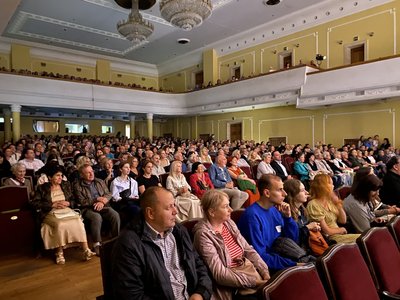 До 100-річчя Українського Радіо: концерт симфонічного оркестру у Черкасах До 100-річчя Українського Радіо: концерт симфонічного оркестру у Черкасах
