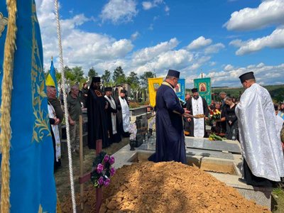 На Тернопільщині, попрощалися, в останню дорогу, військовий Микола Василик, 19 серпня 2026 року На Тернопільщині, попрощалися, в останню дорогу, військовий Микола Василик, 19 серпня 2026 року