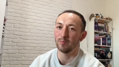 Під загрозою FPV та КАБів: як на 80-метровому флагштоку в Краматорську відновили український прапор