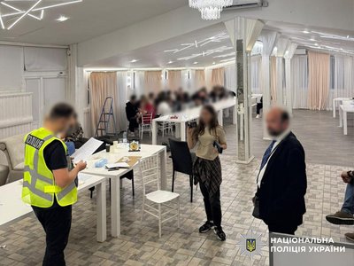 На Вінниччині викрили два шахрайські кол-центри: працювали під виглядом банків та сайтів знайомств