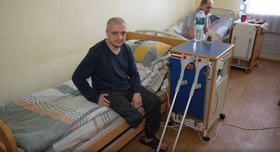 "FPV-дрон прилетів просто до ніг". Що про життя в Костянтинівці розповів евакуйований до Дніпра чоловік "FPV-дрон прилетів просто до ніг". Що про життя в Костянтинівці розповів евакуйований до Дніпра чоловік