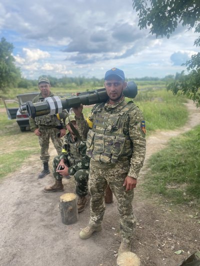 Пораненим 4 доби сам обороняв опорний пункт: історія Героя України Сергія Гончара з Житомирщини Пораненим 4 доби сам обороняв опорний пункт: історія Героя України Сергія Гончара з Житомирщини