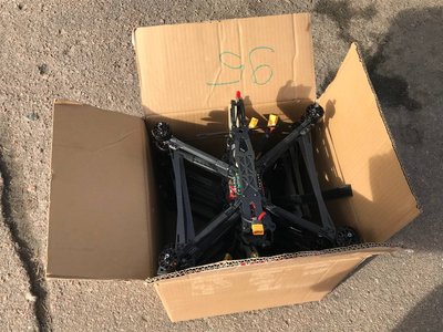 У Житомирі військовим передали дрони, генератори та автомобілі від благодійників У Житомирі військовим передали дрони, генератори та автомобілі від благодійників