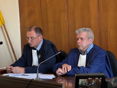 Суд у справі десятьох чоловіків із Коростишева, обвинувачених у вимаганні, вбивстві та викраденні людей, перенесли Суд у справі десятьох чоловіків із Коростишева, обвинувачених у вимаганні, вбивстві та викраденні людей, перенесли