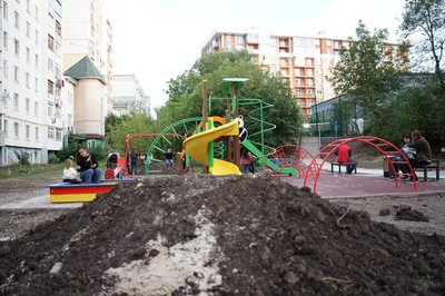 Дитячі майданчики у Чернівцях: які відремонтують у 2024 році та скільки це коштує Дитячі майданчики у Чернівцях: які відремонтують у 2024 році та скільки це коштує