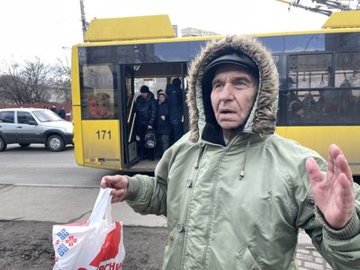 Без даху, лавок і без стін: які зупинки у Полтаві та коли їх будуть ремонтувати Без даху, лавок і без стін: які зупинки у Полтаві та коли їх будуть ремонтувати