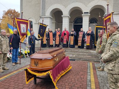 Попрощалися з військовим Михайлом Поворозником, Тернопільщина, листопад 2024 Попрощалися з військовим Михайлом Поворозником, Тернопільщина, листопад 2024