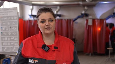 «Це була моя мрія з дитинства»: як в Одесі жінки навчаються зварювання та електрики «Це була моя мрія з дитинства»: як в Одесі жінки навчаються зварювання та електрики