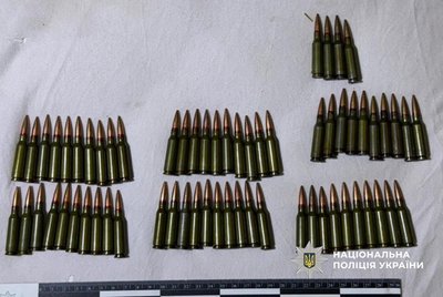 На Одещині військовослужбовця підозрюють у замаху на вбивство тещі: у його будинку знайшли арсенал зброї