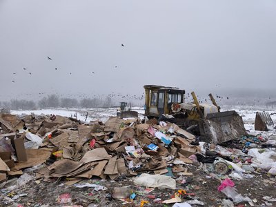 Чорнівське сміттєзвалище біля Чернівців Чорнівське сміттєзвалище біля Чернівців