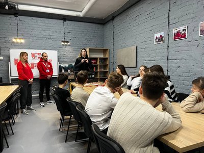 ЯК ПРАЦЮЄ ОСВІТНЬО БЕЗПЕКОВИЙ ХАБ У ЧЕРКАСАХ ЯК ПРАЦЮЄ ОСВІТНЬО БЕЗПЕКОВИЙ ХАБ У ЧЕРКАСАХ