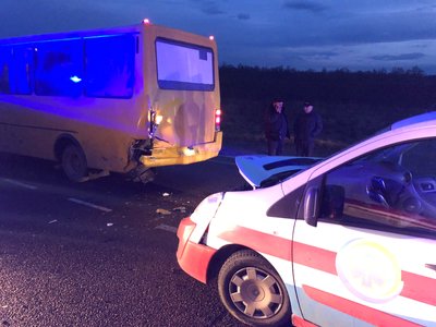 Через ДТП на Львівщині загинув пасажир "швидкої" Через ДТП на Львівщині загинув пасажир "швидкої"