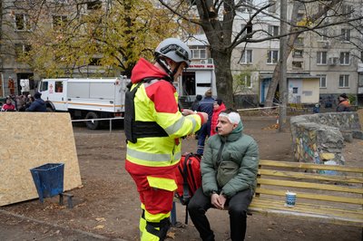 Влучання у будинок на Салтівці у Харкові Влучання у будинок на Салтівці у Харкові