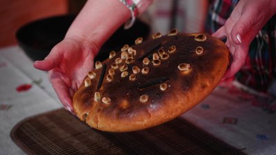 "Кулінарний спадок": як на Рівненщині зберігають традицію випікання святкового вербового хлібця "Кулінарний спадок": як на Рівненщині зберігають традицію випікання святкового вербового хлібця