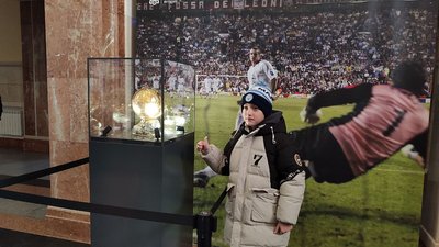 У Вінницю привезли "Золотий м'яч" Андрія Шевченка У Вінницю привезли "Золотий м'яч" Андрія Шевченка