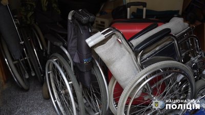 Змушували жебракувати: в Одесі затримали чоловіків, які заробляли на безхатьках