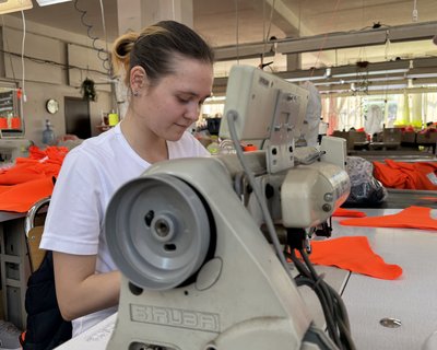 Опанувала жестову мову й навчилася шити: історія переселенки з Донеччини Ольги, яка нині проживає в Ужгороді Опанувала жестову мову й навчилася шити: історія переселенки з Донеччини Ольги, яка нині проживає в Ужгороді