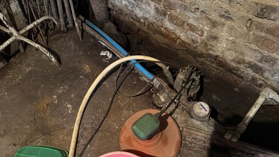 «Понад 30 відер нечистот»: у Кропивницькому два приватні будинки затоплює каналізаційними стоками «Понад 30 відер нечистот»: у Кропивницькому два приватні будинки затоплює каналізаційними стоками