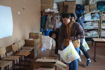 Гуманітарна допомога: де шукати херсонцям та що можна отримати Гуманітарна допомога: де шукати херсонцям та що можна отримати