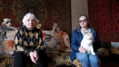 Пішки під обстрілами: як соціальні працівники у Дружківці допомагають літнім людям виживати Пішки під обстрілами: як соціальні працівники у Дружківці допомагають літнім людям виживати